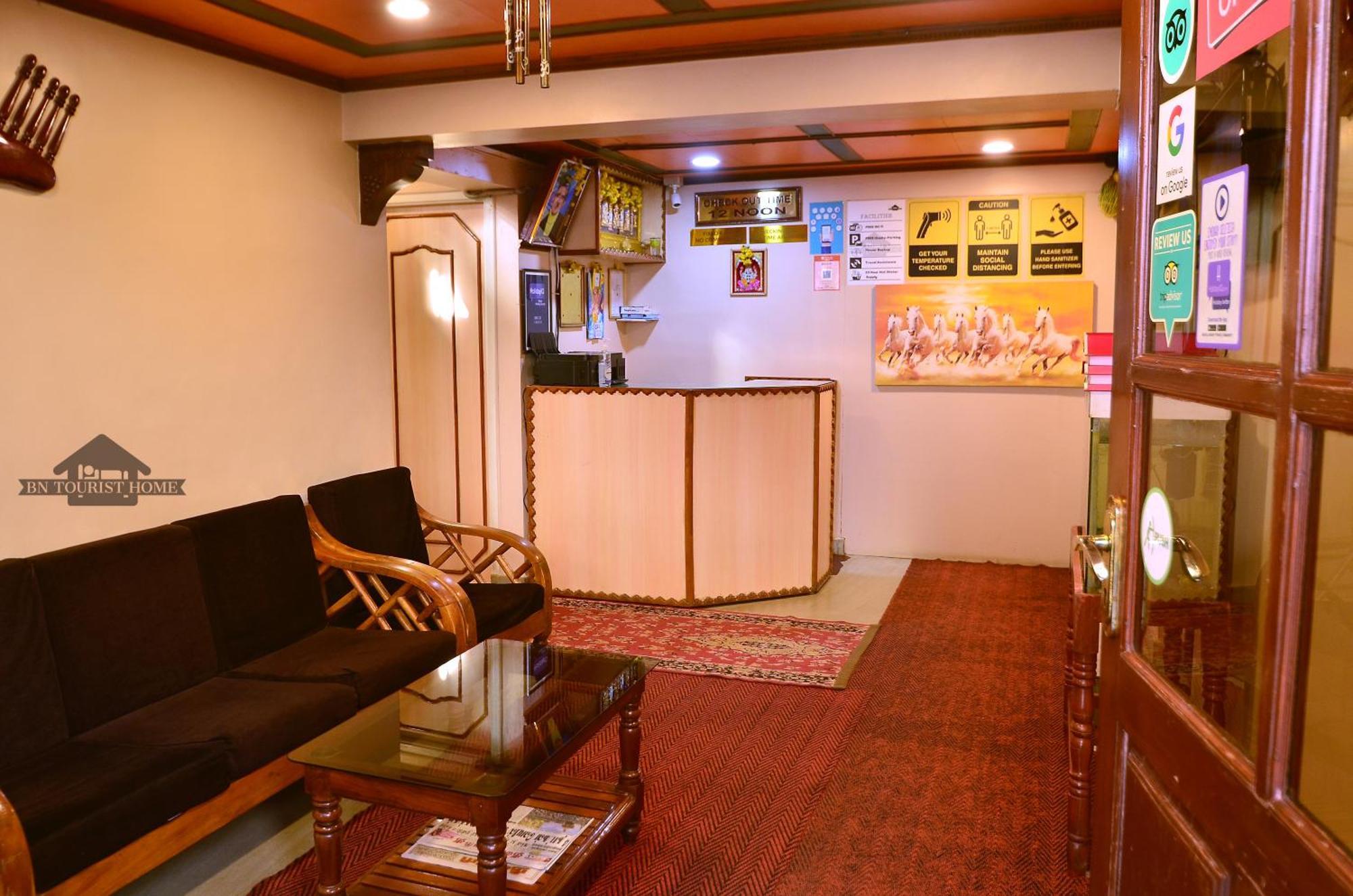 Bn Tourist Home Ooty Bagian luar foto